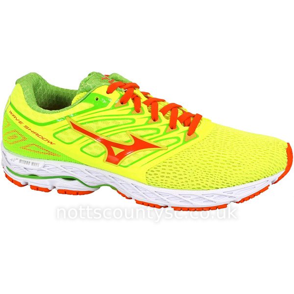 Universal Wave Shadow Mizuno Men's Running Yellow